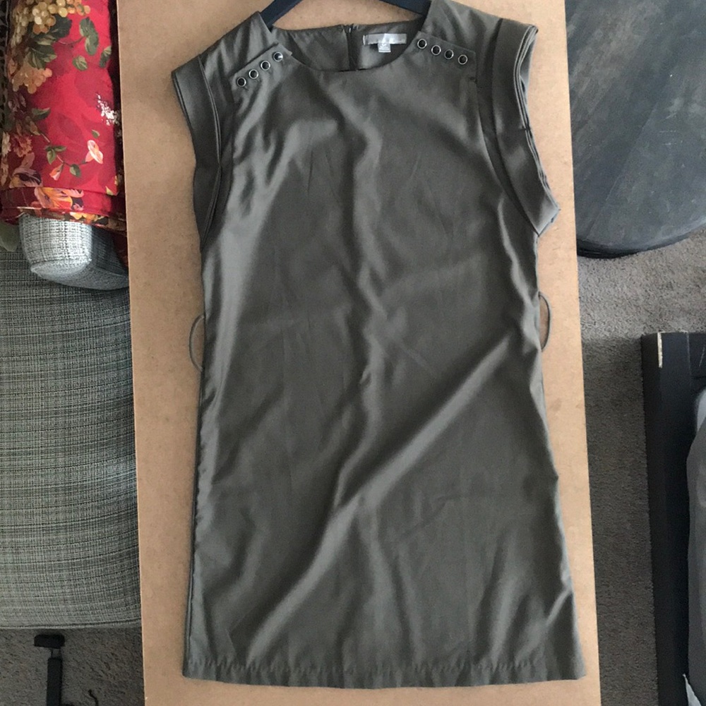 Green Sleeveless Dress with Shoulder Detail